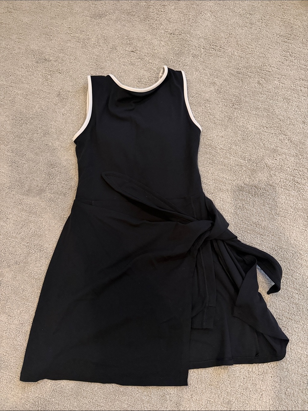 Sleeveless Black Tie-Waist Romper dress